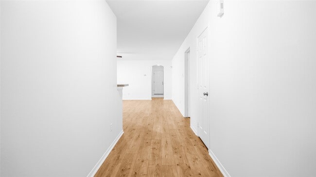 Building Photo - 407 Seabourne Meadow Dr