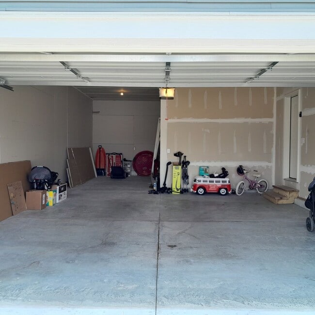 Building Photo - 172 Caraway Pl