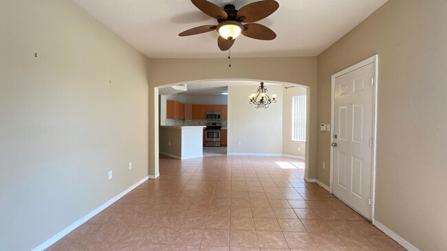 Building Photo - 118 SW Peacock Blvd