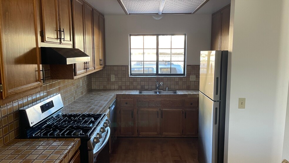 Building Photo - 711 Hanover St