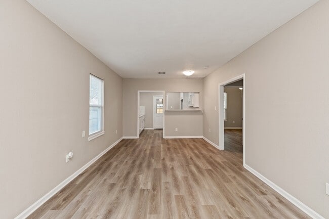 Building Photo - 1113 8th St