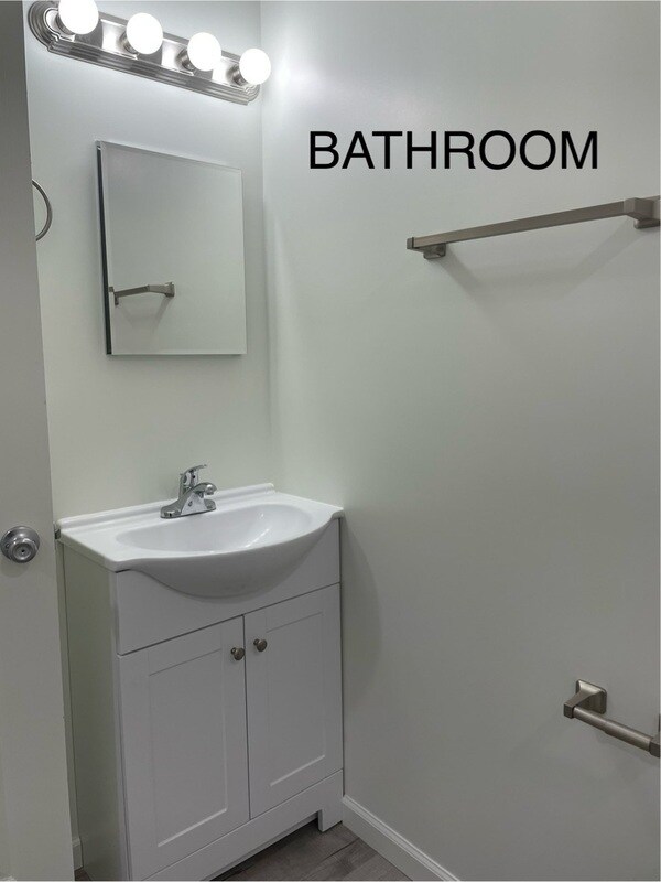 Building Photo - 2505 Delaware St