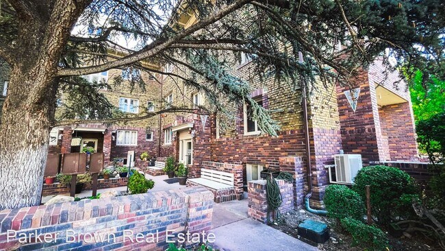 Building Photo - 1 br, 1 bath House - 86 B Street #11