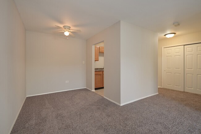 Building Photo - 869 Trace Dr