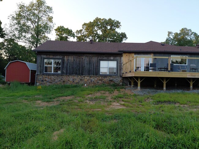 Building Photo - 201 W Justice Rd
