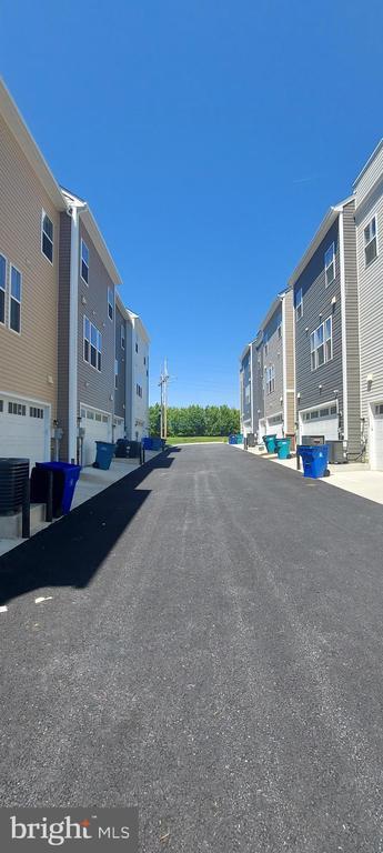Building Photo - 2580 Hopton Ln