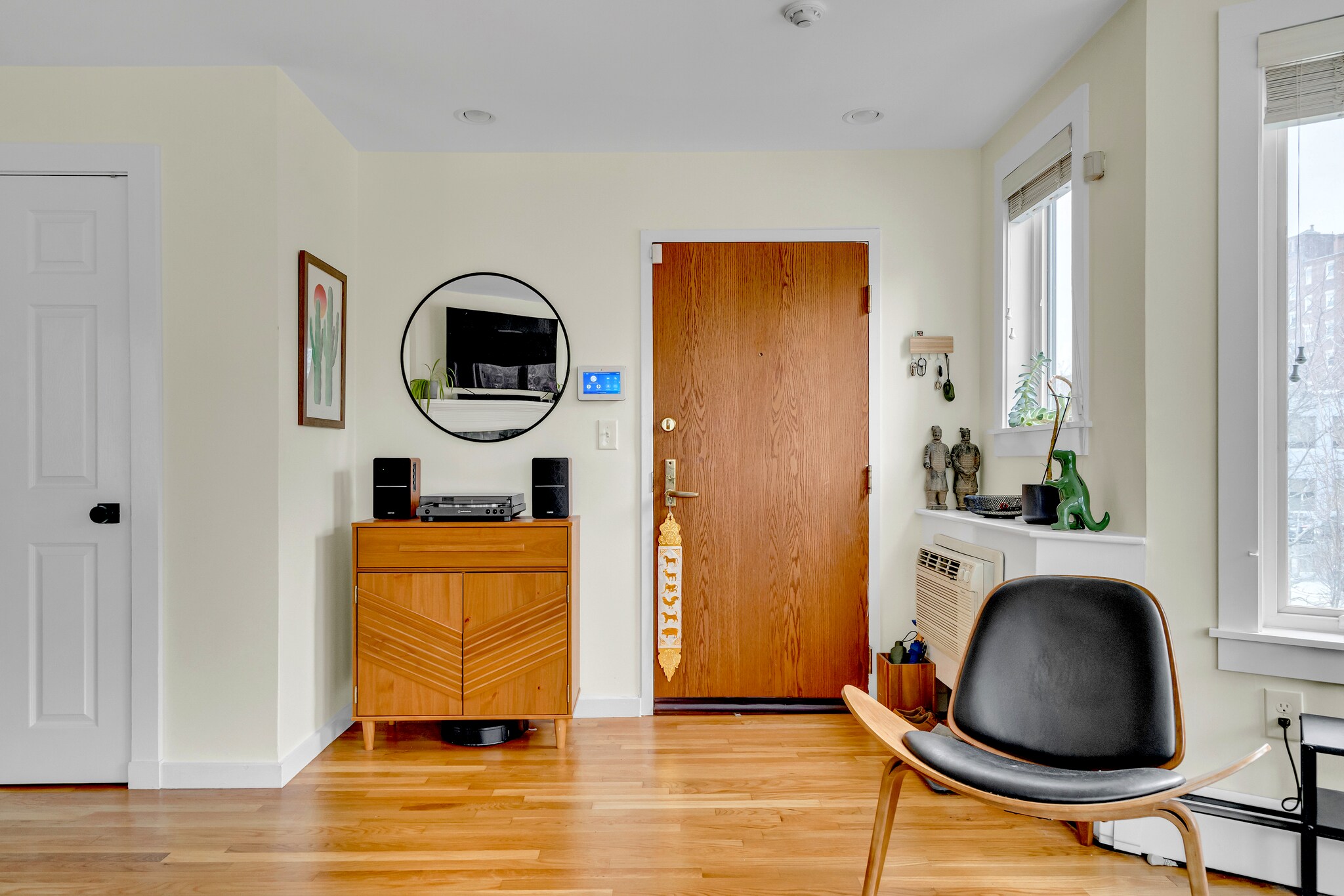 Building Photo - 626 Washington St