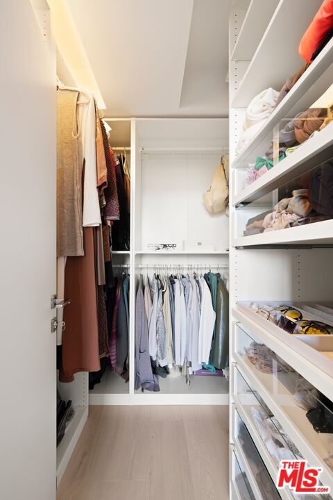 Building Photo - 2222 Ave of the Stars