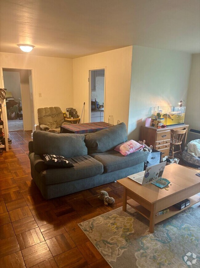 Building Photo - Spacious 2 bedroom in Shadyside