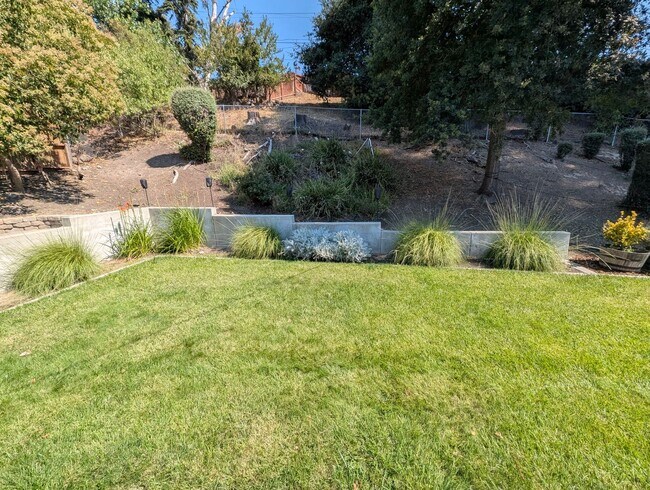 Building Photo - Fantastic 4/2 Home in El Sobrante