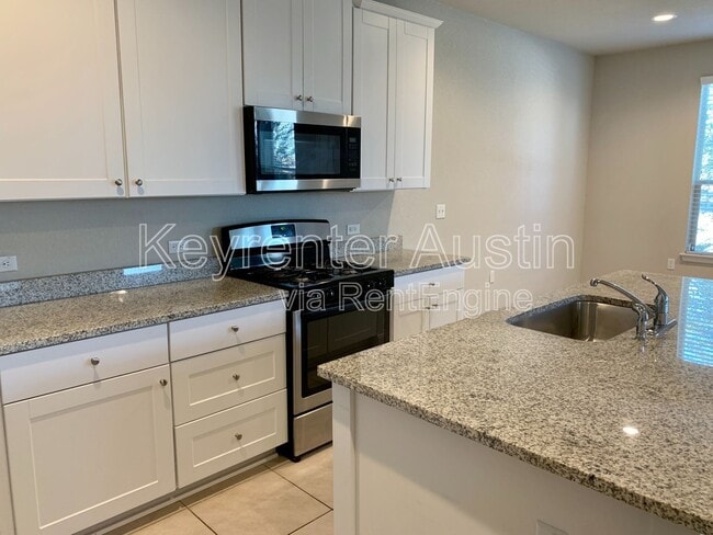 Building Photo - 1704 Los Olivios Wy