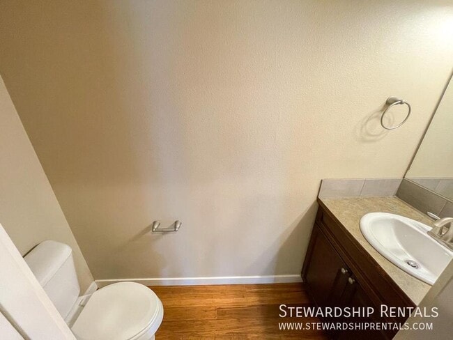 Building Photo - 1752 Mill St