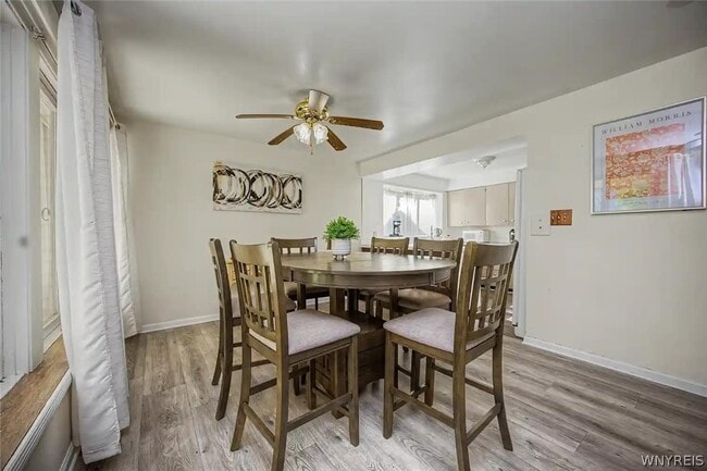 Building Photo - 9326 Rivershore Dr