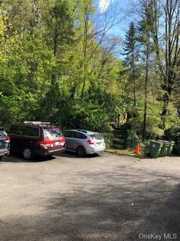 Building Photo - 8 Grove St