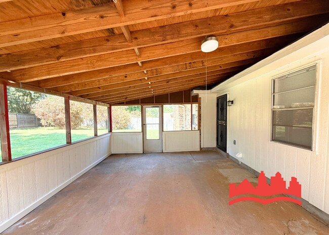 Building Photo - Spacious 3-Bedroom, 2-Bath Home for Rent!