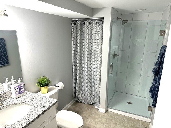 Building Photo - 423 S Westmore-Meyers Rd