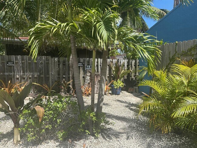 Building Photo - 5619 N Miami Ave