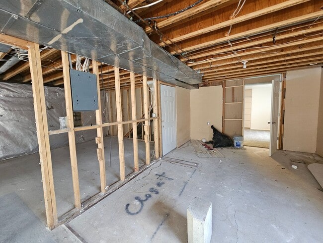 Building Photo - Beautifully Remodeled 4 Bed / 2 Bath Home in Stansbury Park