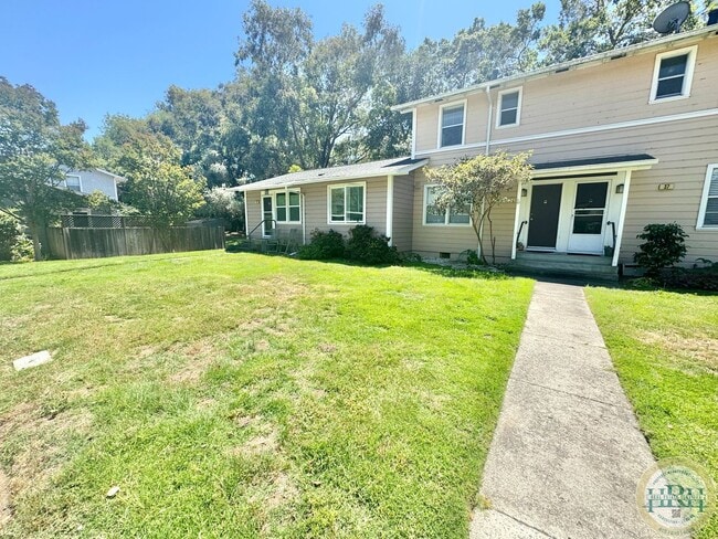 Building Photo - Charming & Fully Updated 2 BR | 1 BA Condo in Novato