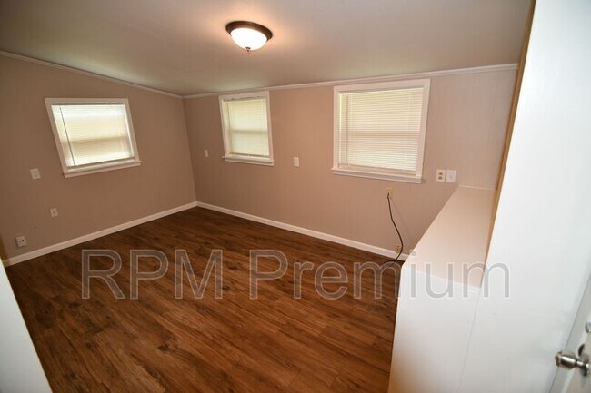 Building Photo - 3454 Harrison St