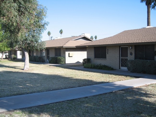 Building Photo - 23 Palms Apartments