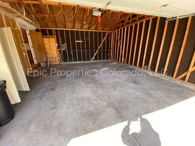 Building Photo - Pet-friendly Tri-Level Home with Large Backyard