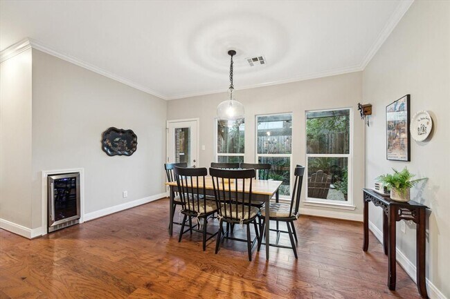 Building Photo - 1122 Daria Dr