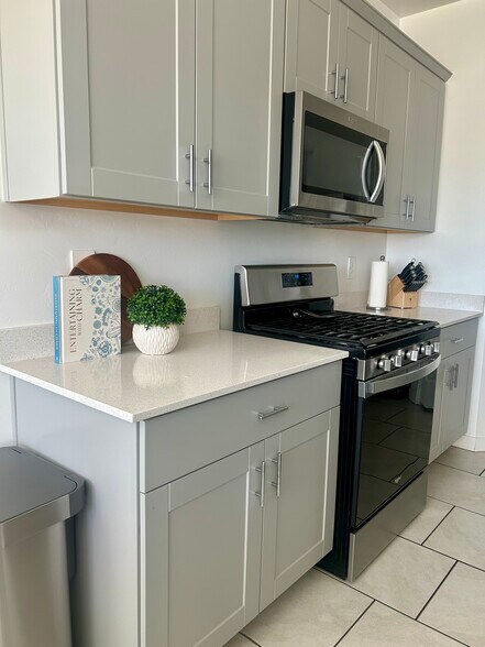 Building Photo - 13306 N Jessett Ln