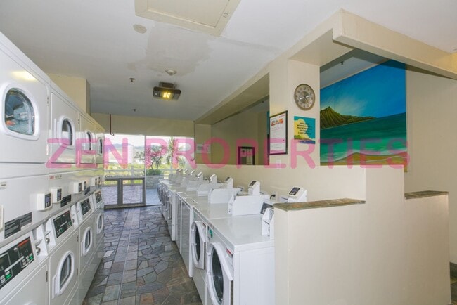Building Photo - furnished 1 bedroom, 1 bath unit at Island Colony for rent.