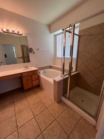 Building Photo - 1415 Tree Top Dr
