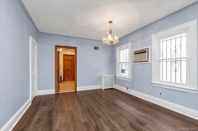 Building Photo - 71-39 Nansen St
