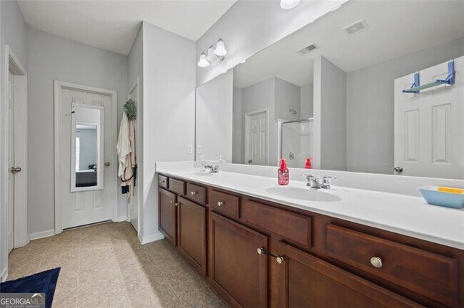 Building Photo - 3203 CYRUS Ln