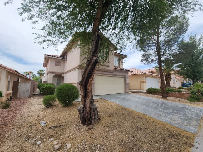 Building Photo - 9907 Sparrow Ridge Ave