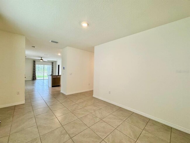 Building Photo - 16942 Trite Bend St