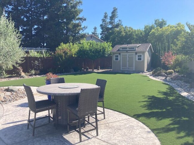 Building Photo - Coming Soon! Beautiful Executive Home in S...