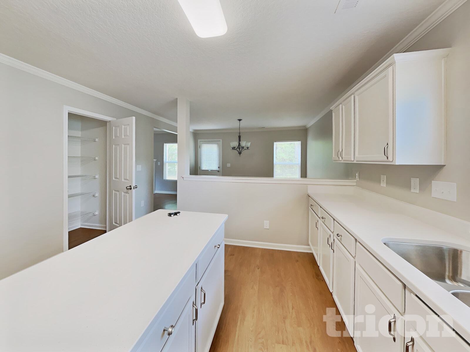 Building Photo - 11802 Village Pond Dr