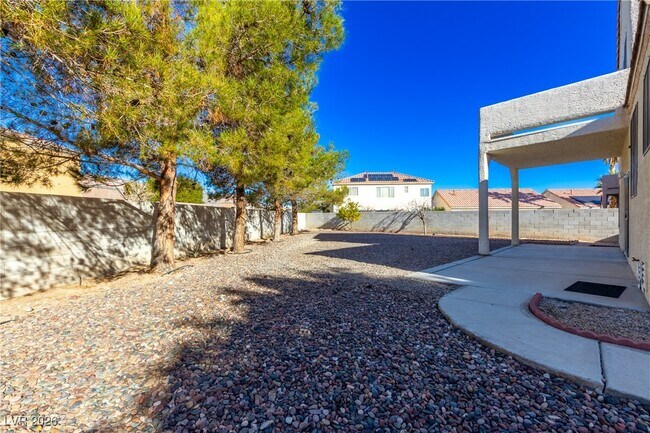 Building Photo - 9475 S Soloshine St