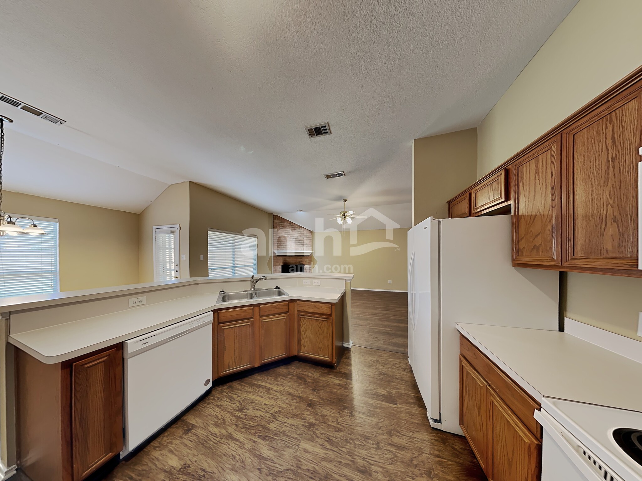 Building Photo - 476 Round Rock Dr