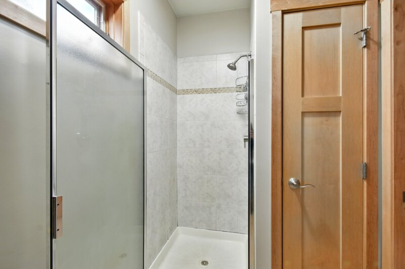 Building Photo - 2905 N Newhall St
