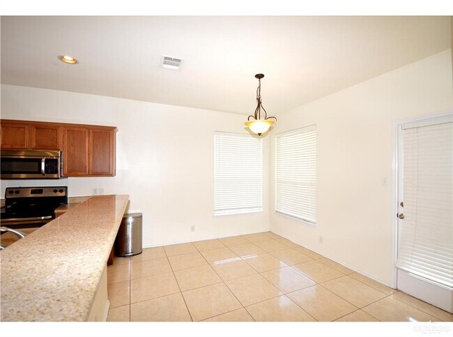 Building Photo - 4410 Santa Fabiola St