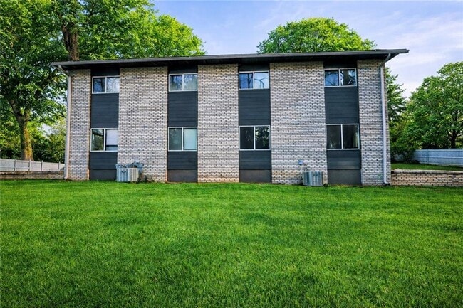 Building Photo - 1277 Goodwin Rd NE