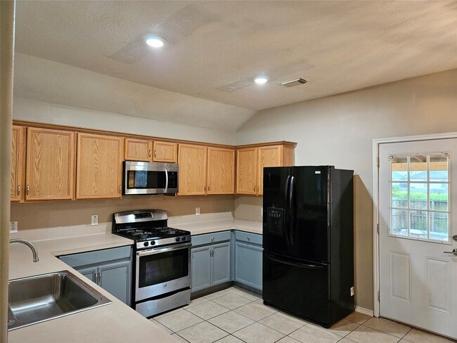 Building Photo - 13111 Cherryglade Ct