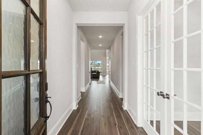 Building Photo - 316 Coldwater Creek Ct