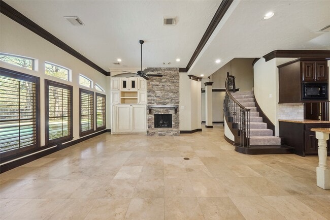 Building Photo - 30 N Palmiera Cir