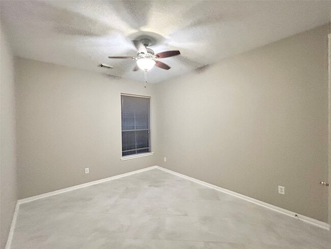 Building Photo - 16807 Laguna Springs Dr