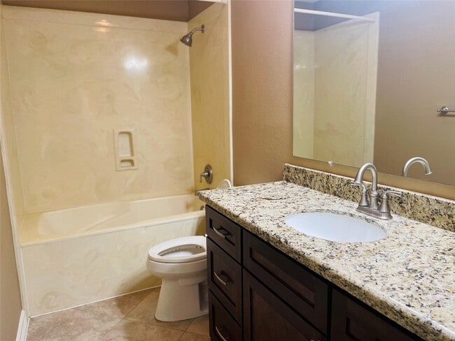 Building Photo - 3310 Glen Spring Dr