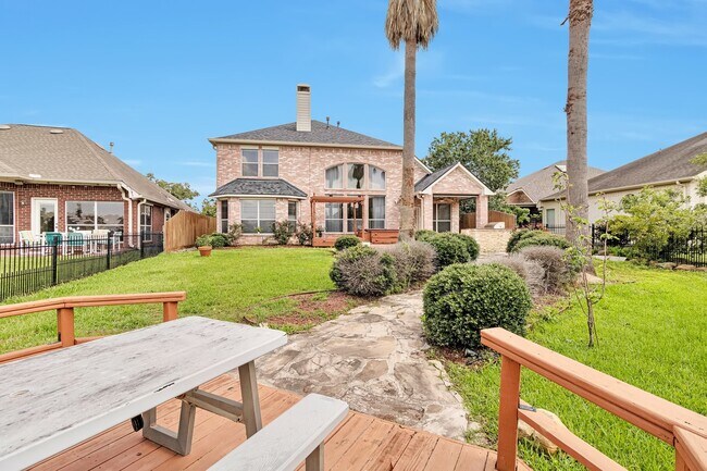 Building Photo - 11811 Newport Shore Dr