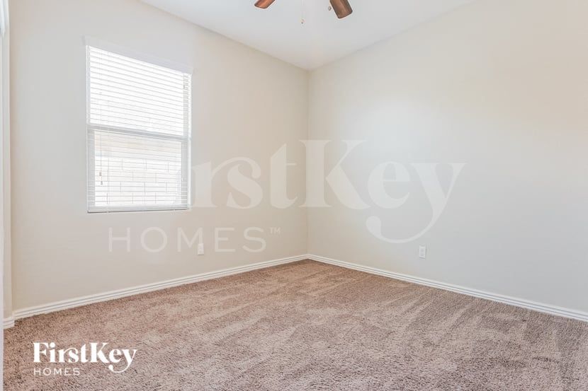 Building Photo - 20392 N Mac Neil St