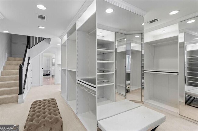 Building Photo - 1599 Gaylor Cir SE