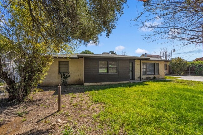 Building Photo - 4223 Temescal Ave